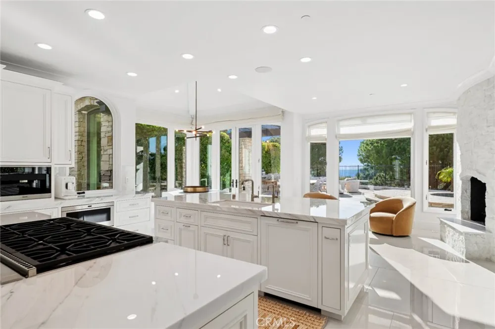 15 Shoreline Newport Coast, CA 92657