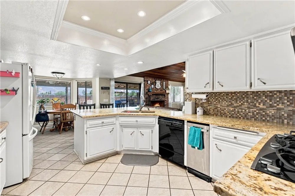 14367 Flathead Apple Valley, CA 92307