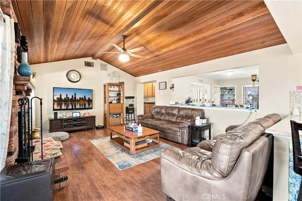 14367 Flathead Apple Valley, CA 92307