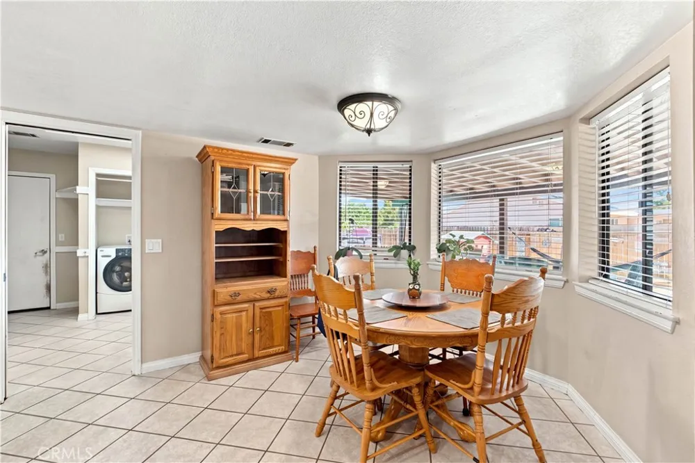 14367 Flathead Apple Valley, CA 92307