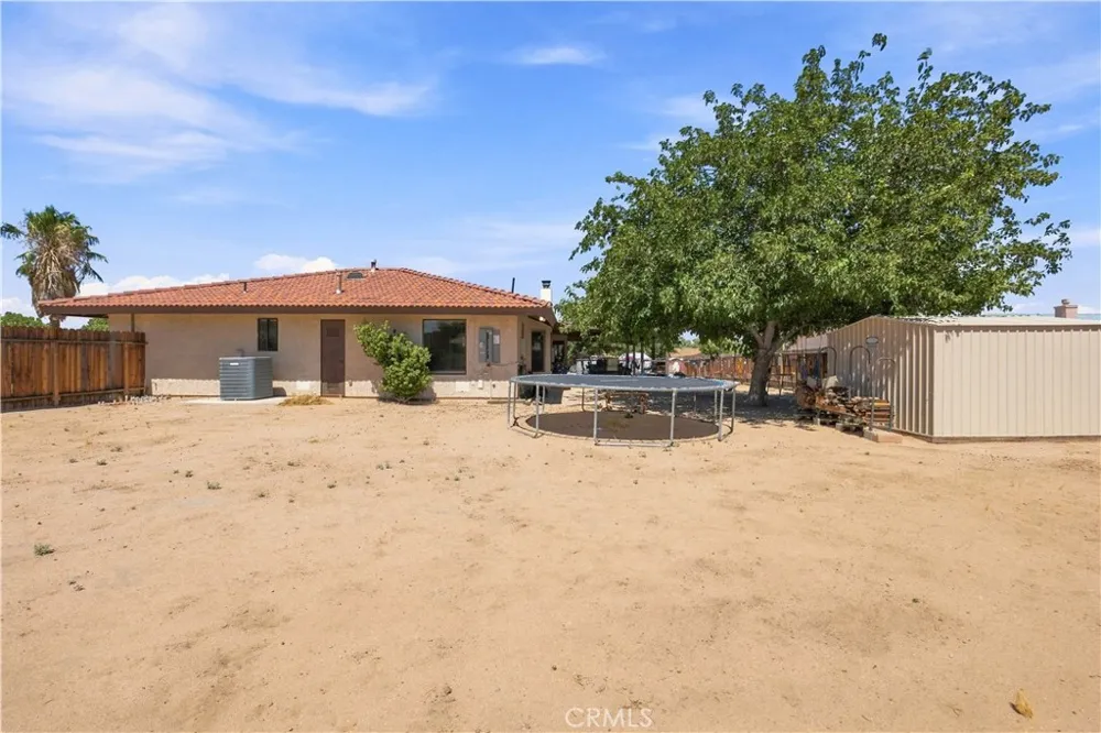 14367 Flathead Apple Valley, CA 92307
