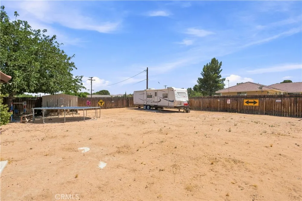 14367 Flathead Apple Valley, CA 92307