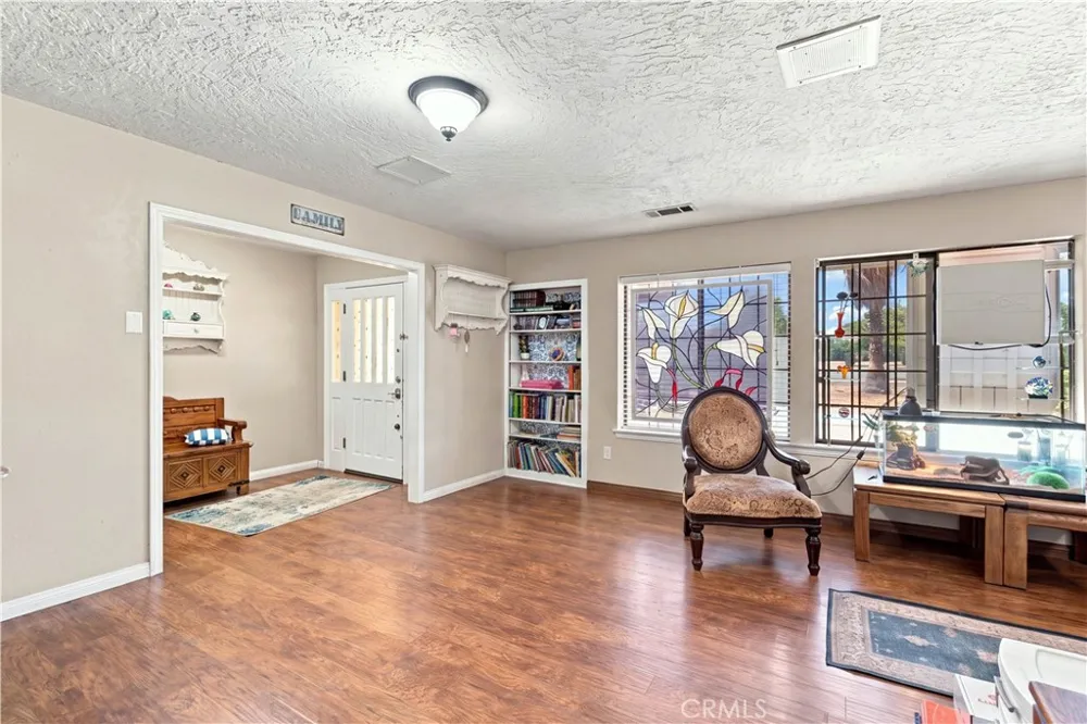 14367 Flathead Apple Valley, CA 92307