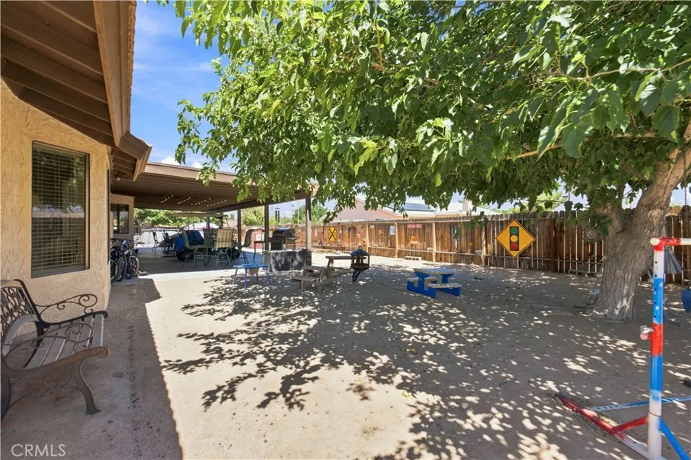14367 Flathead Apple Valley, CA 92307