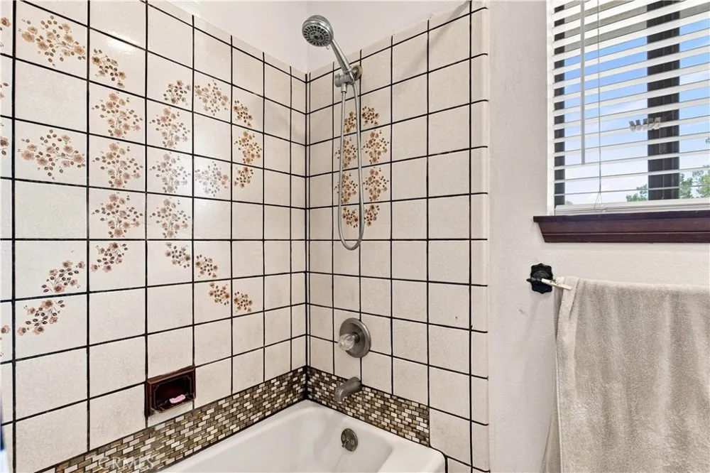 14367 Flathead Apple Valley, CA 92307