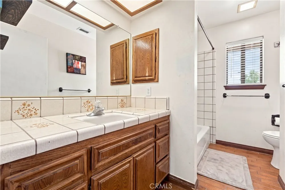 14367 Flathead Apple Valley, CA 92307