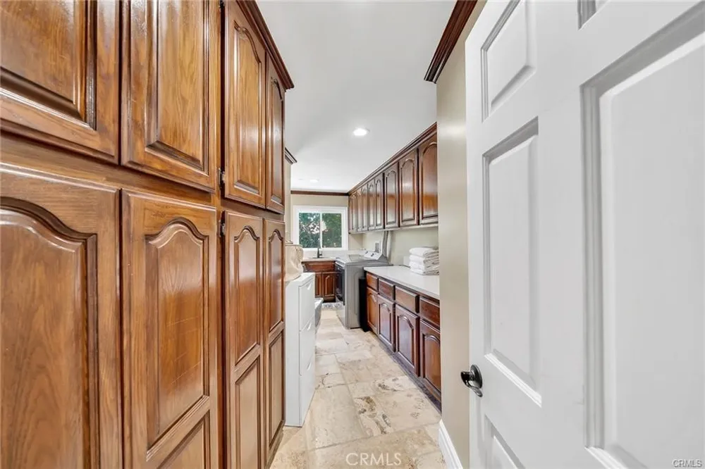 3 Mustang Road Rancho Palos Verdes, CA 90275