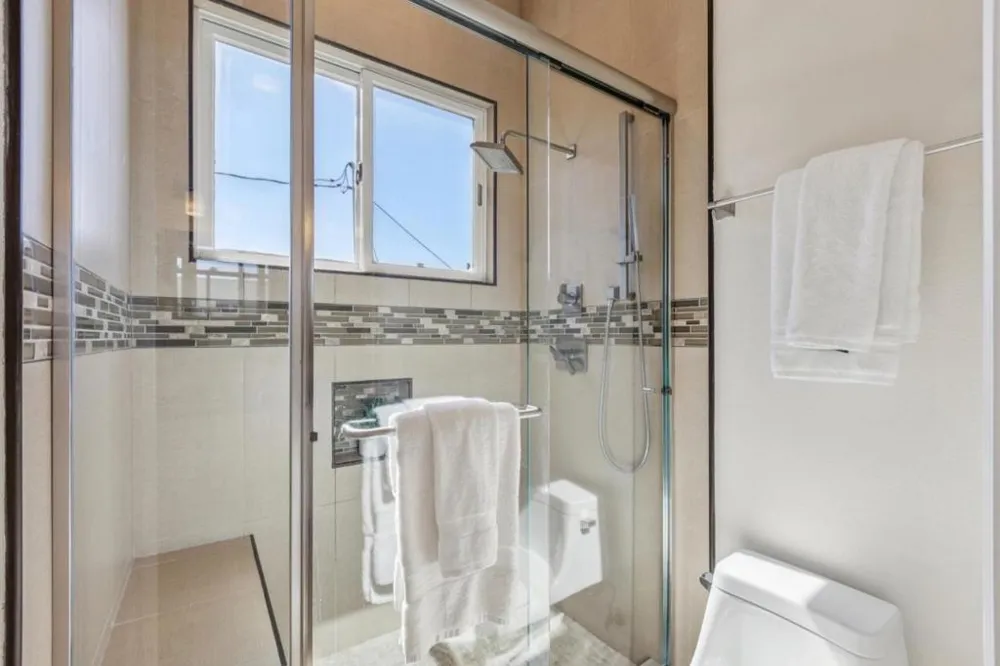 18548 Paseo Tierra Saratoga, CA 95070