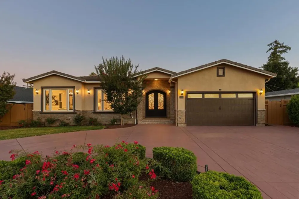 18548 Paseo Tierra Saratoga, CA 95070