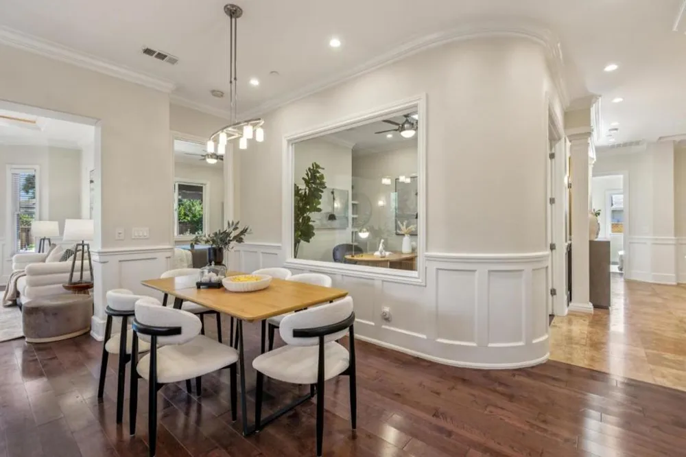 18548 Paseo Tierra Saratoga, CA 95070