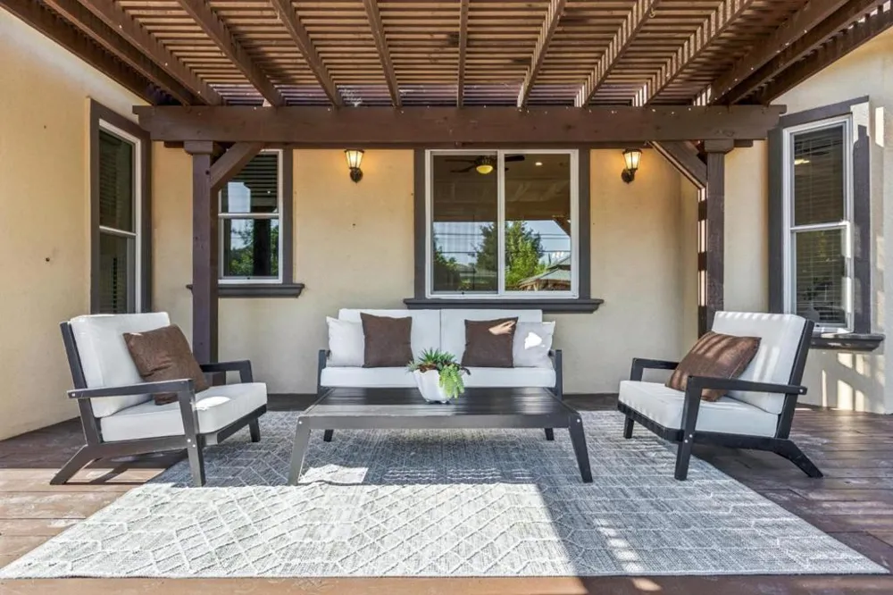 18548 Paseo Tierra Saratoga, CA 95070