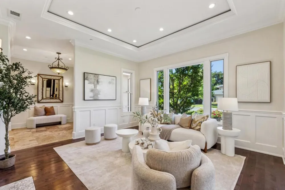 18548 Paseo Tierra Saratoga, CA 95070