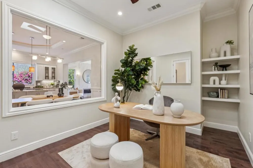 18548 Paseo Tierra Saratoga, CA 95070