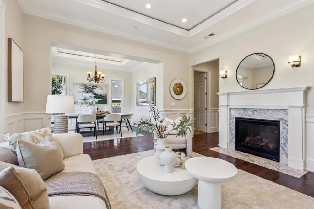 18548 Paseo Tierra Saratoga, CA 95070
