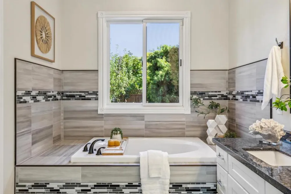 18548 Paseo Tierra Saratoga, CA 95070