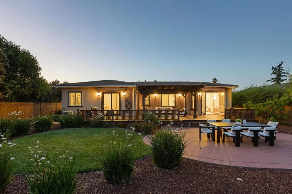 18548 Paseo Tierra Saratoga, CA 95070
