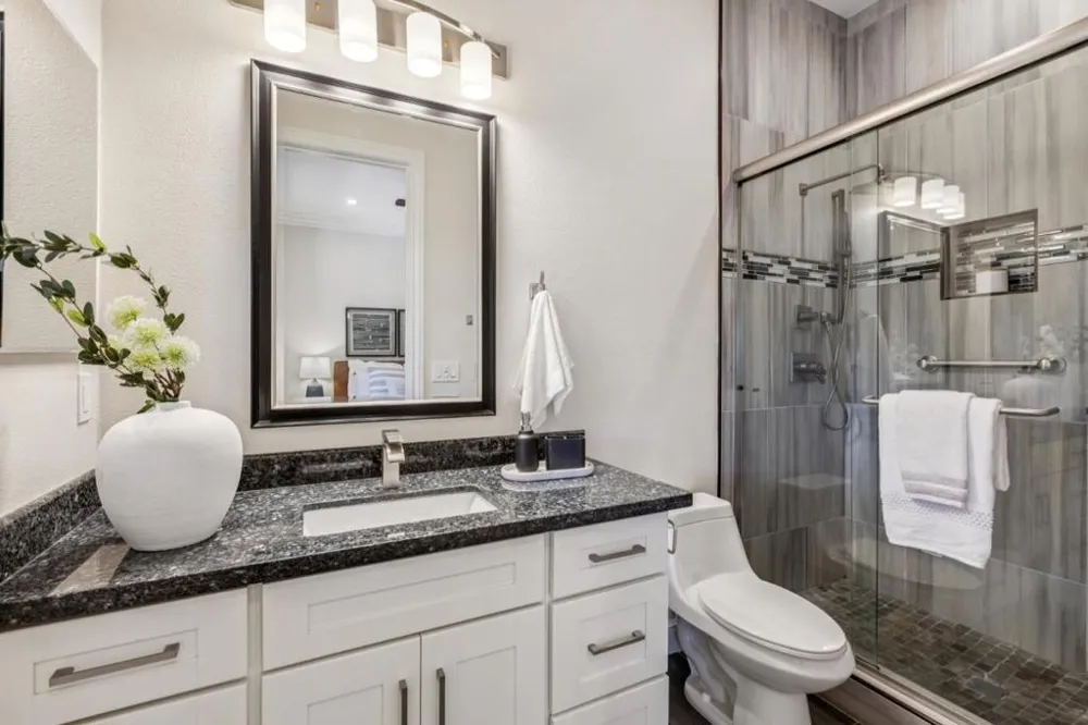 18548 Paseo Tierra Saratoga, CA 95070