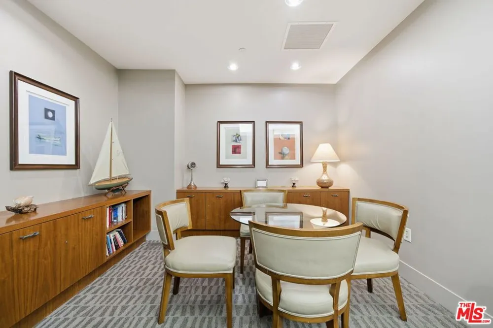 13650 Marina Pointe Drive #1603 Marina del Rey, CA 90292