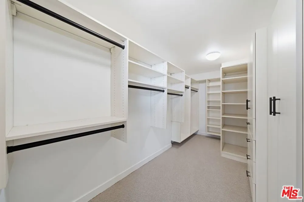 13650 Marina Pointe Drive #1603 Marina del Rey, CA 90292