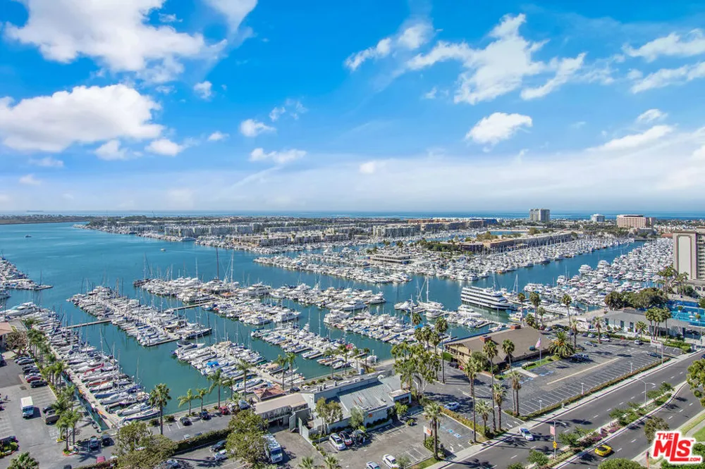 13650 Marina Pointe Drive #1603 Marina del Rey, CA 90292