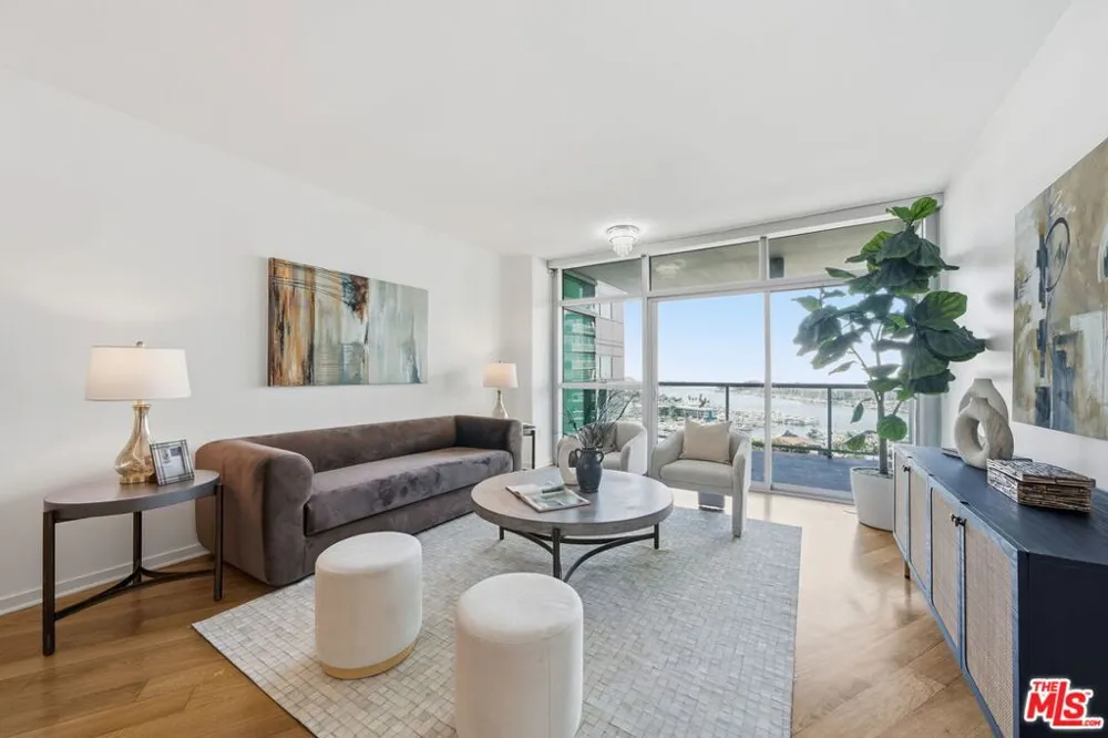 13650 Marina Pointe Drive #1603 Marina del Rey, CA 90292