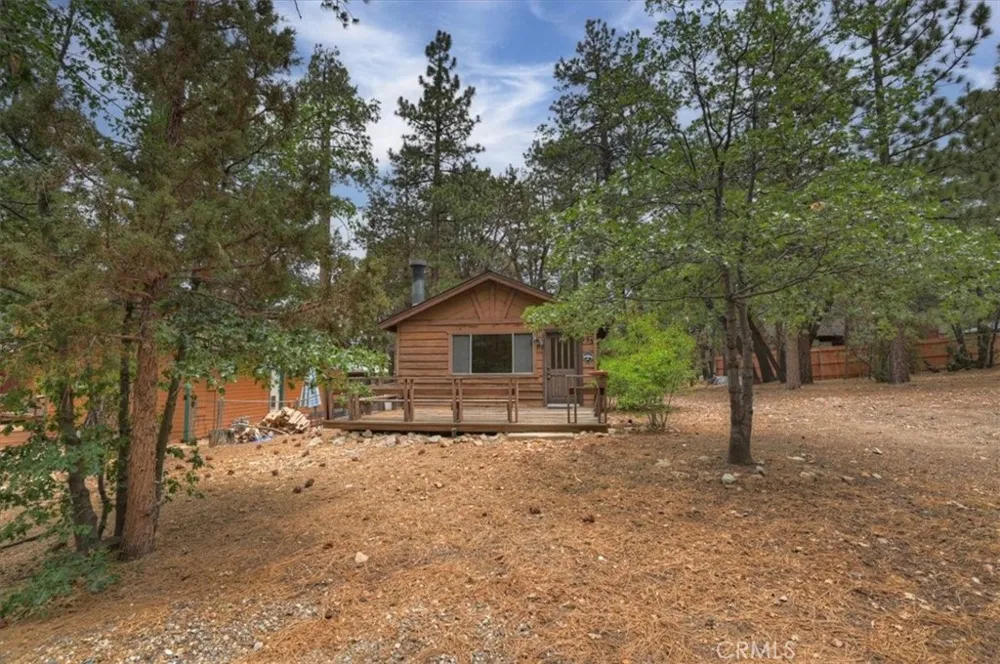 753 Vista Sugarloaf, CA 92386
