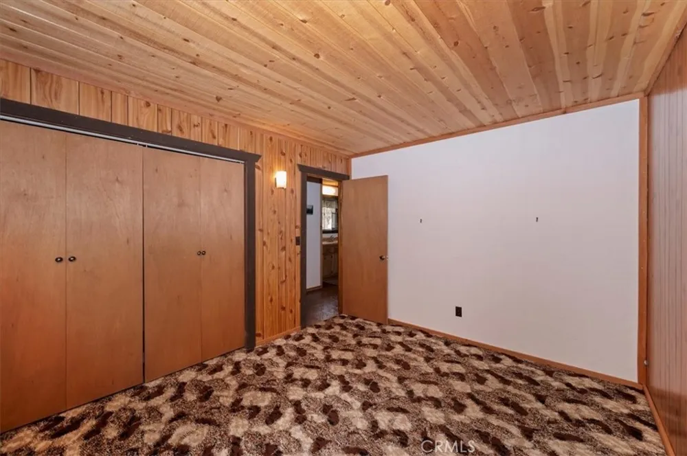 753 Vista Sugarloaf, CA 92386