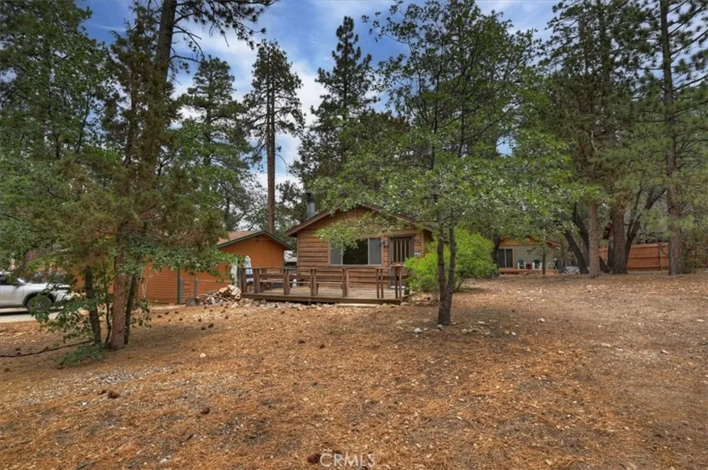 753 Vista Sugarloaf, CA 92386