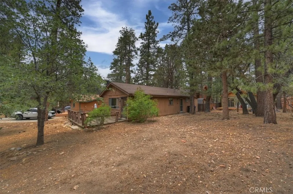 753 Vista Sugarloaf, CA 92386