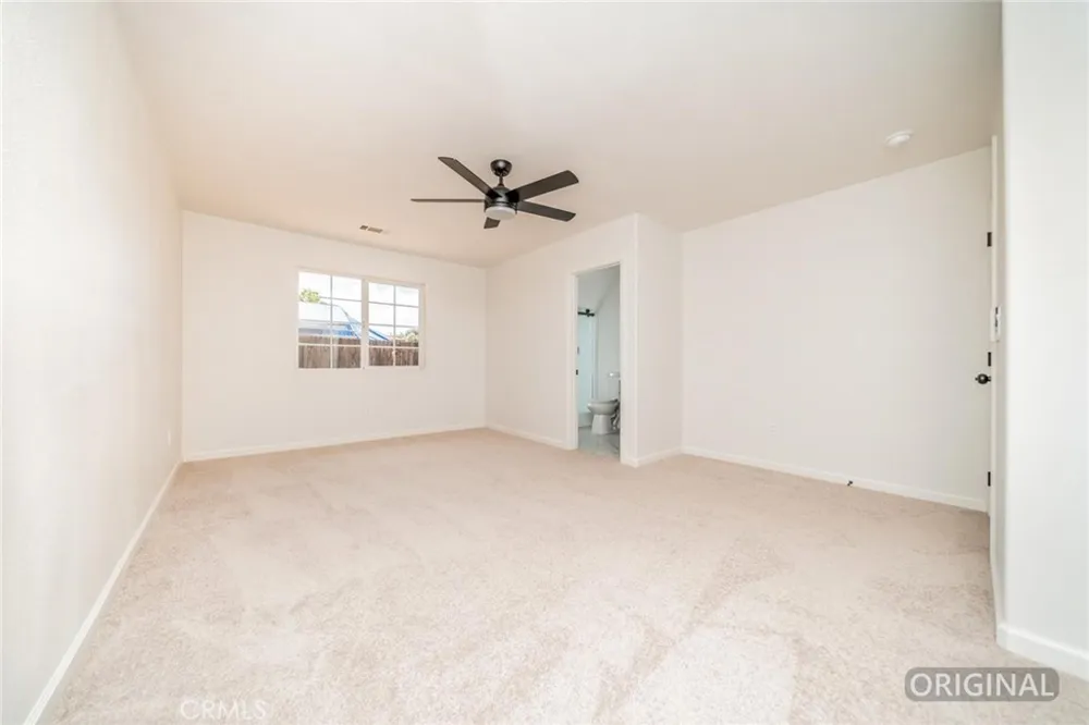 13913 Cronese Road Apple Valley, CA 92307
