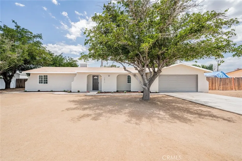 13913 Cronese Road Apple Valley, CA 92307