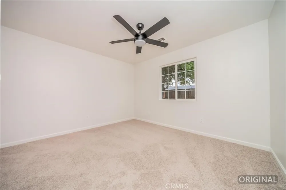 13913 Cronese Road Apple Valley, CA 92307