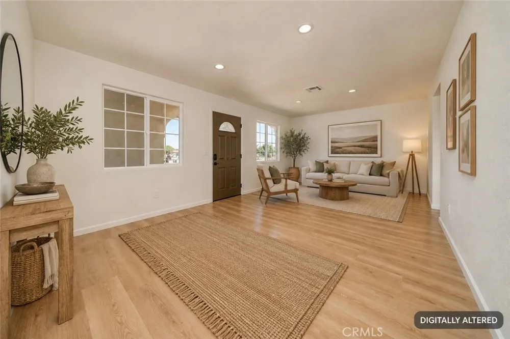 13913 Cronese Road Apple Valley, CA 92307