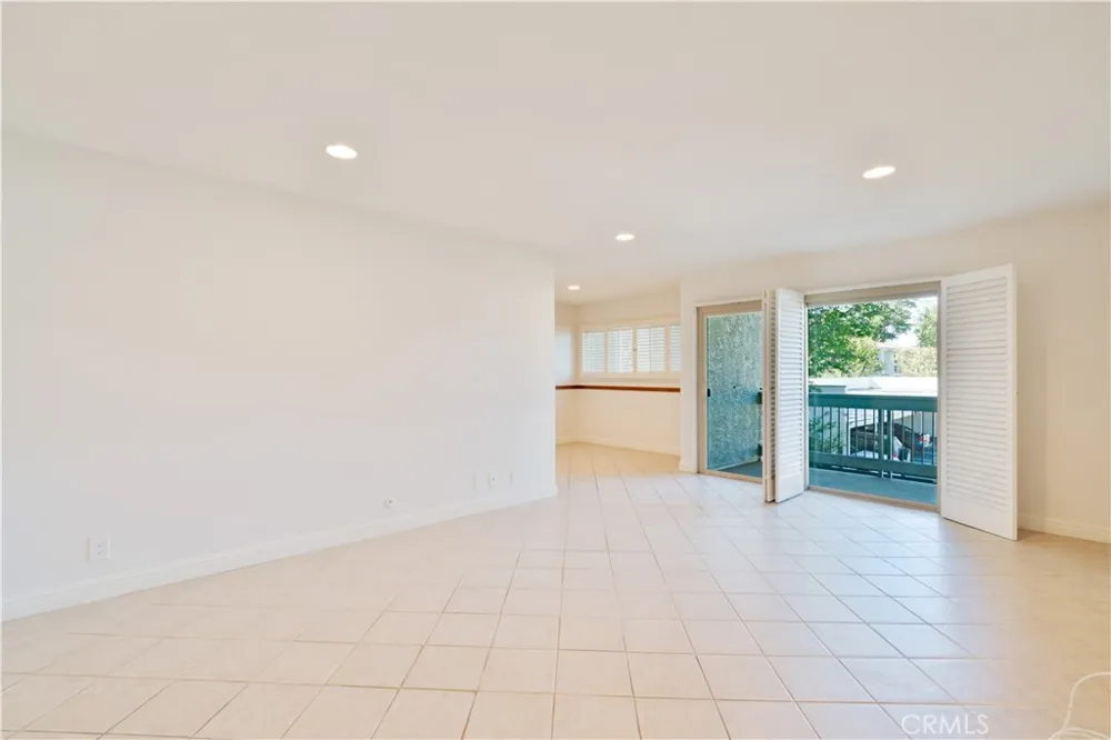 4644 Park Granada #167 Calabasas, CA 91302