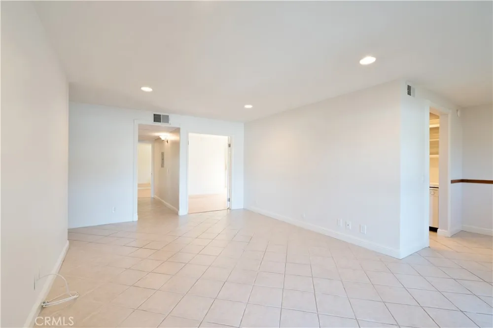 4644 Park Granada #167 Calabasas, CA 91302