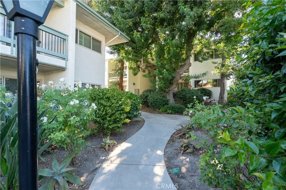 4644 Park Granada #167 Calabasas, CA 91302