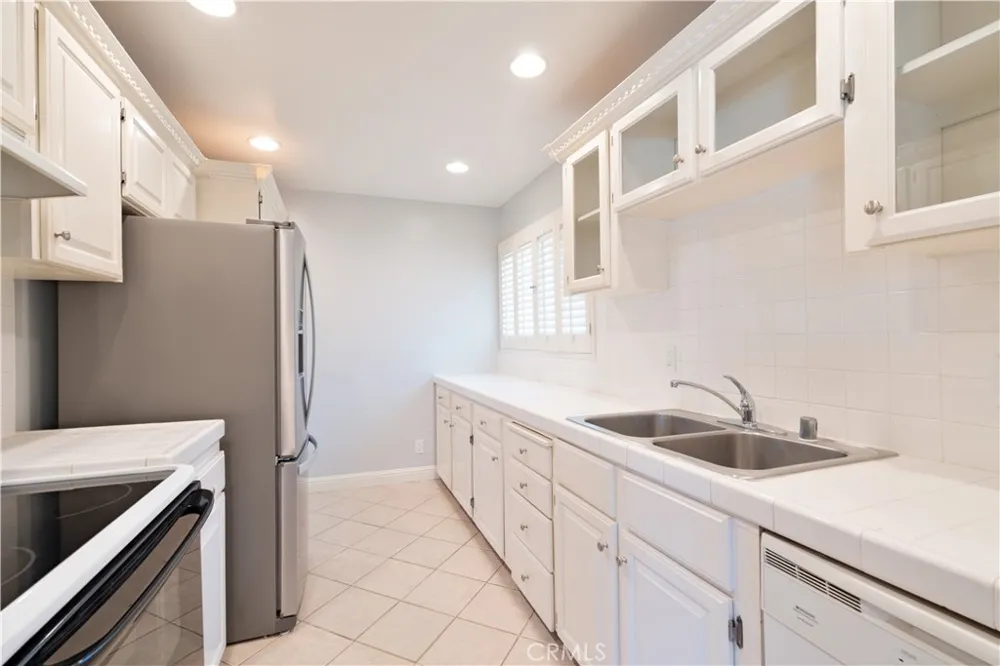 4644 Park Granada #167 Calabasas, CA 91302