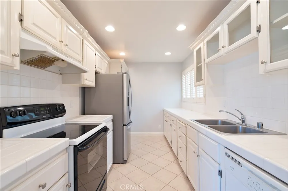 4644 Park Granada #167 Calabasas, CA 91302