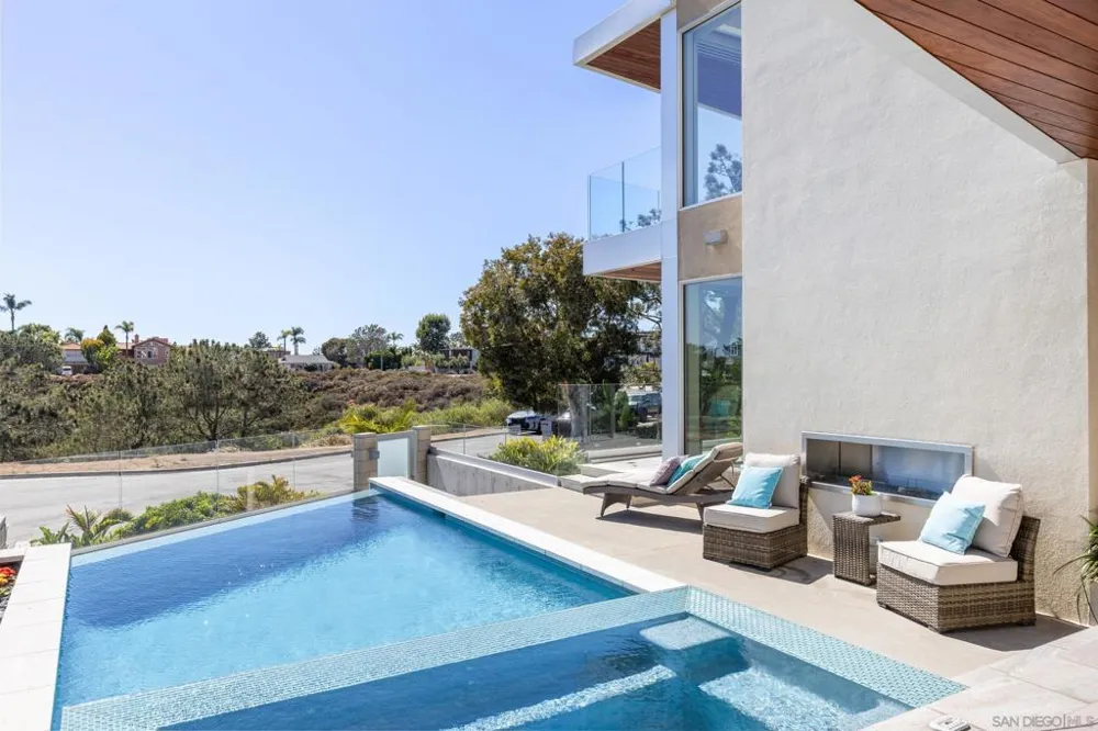 13673 Recuerdo Drive Del Mar, CA 92014