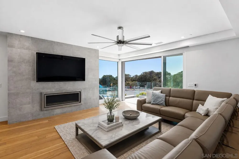 13673 Recuerdo Drive Del Mar, CA 92014