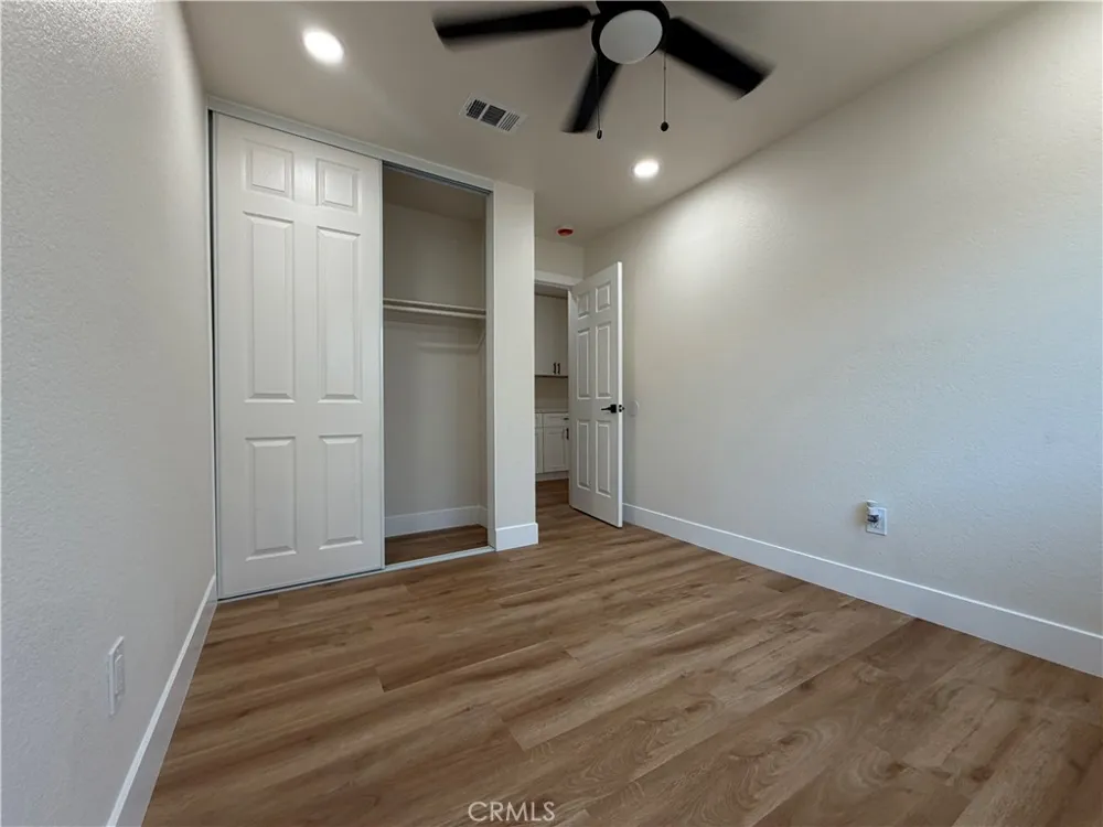 2127 Valleywood Colton, CA 92324