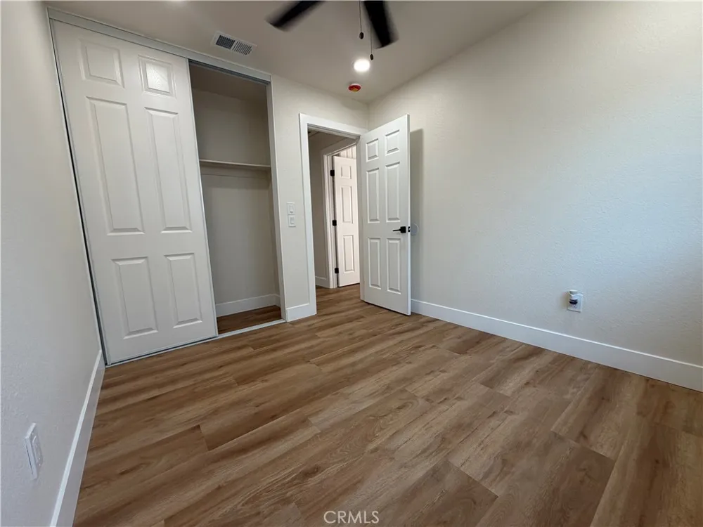 2127 Valleywood Colton, CA 92324