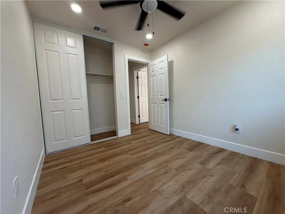 2127 Valleywood Colton, CA 92324