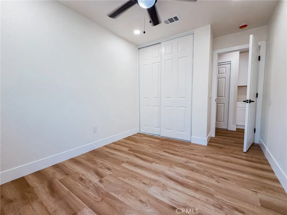 2127 Valleywood Colton, CA 92324
