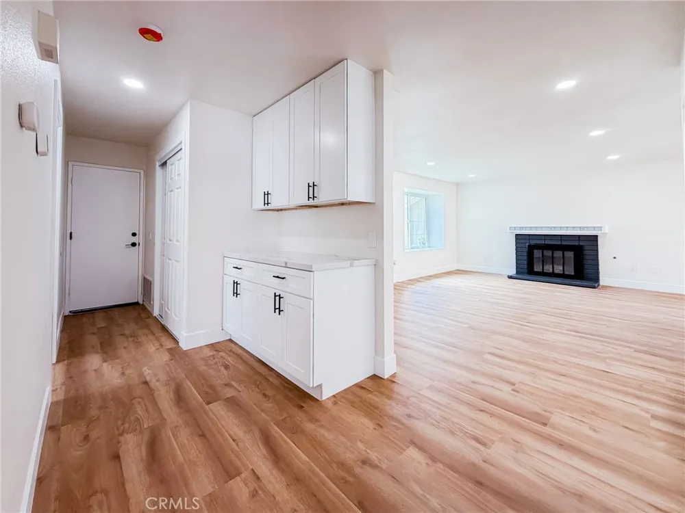 2127 Valleywood Colton, CA 92324