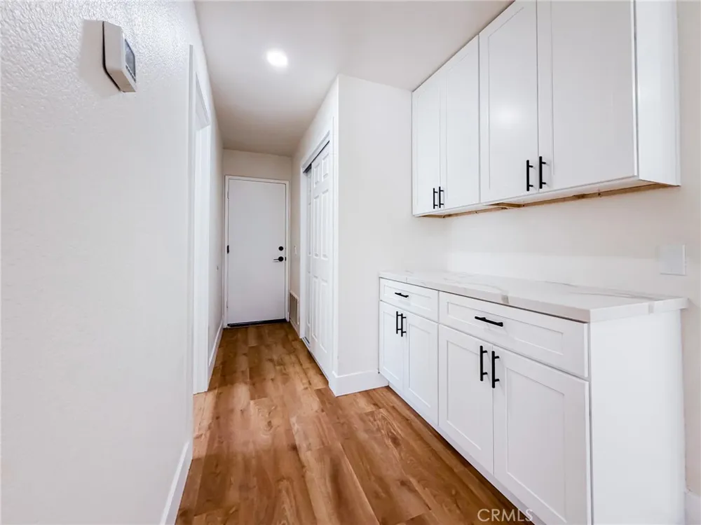 2127 Valleywood Colton, CA 92324