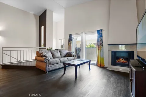 5805 Whitsett Avenue #211