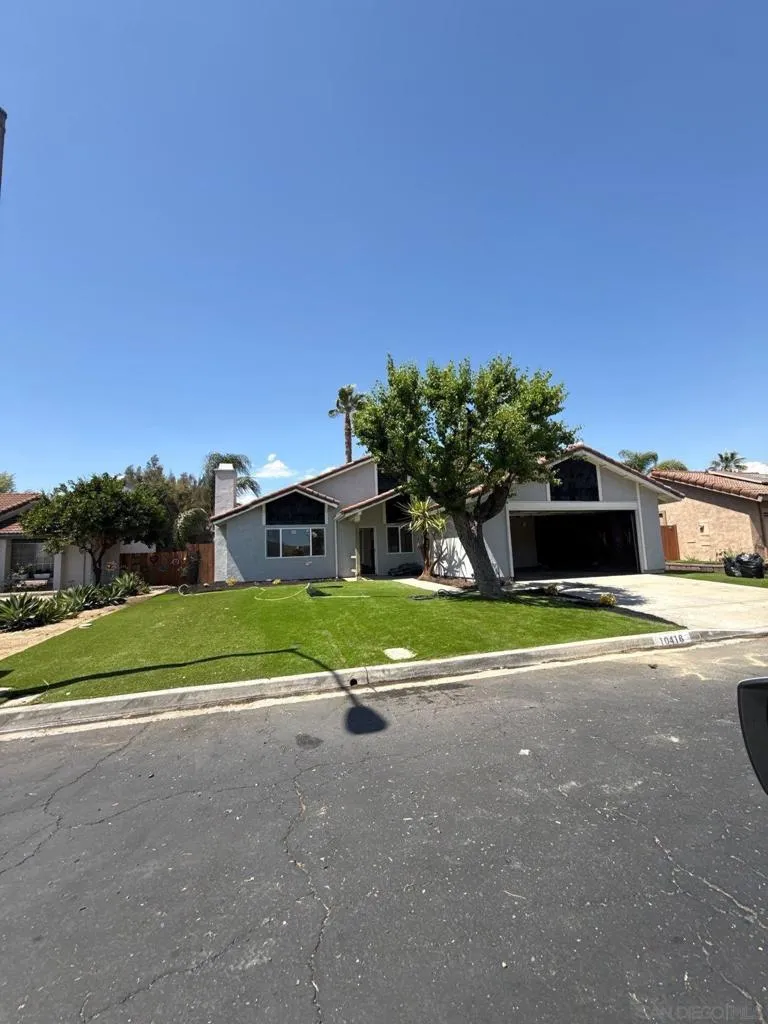 10416 Plaza Paseo Dr Lakeside, CA 92040