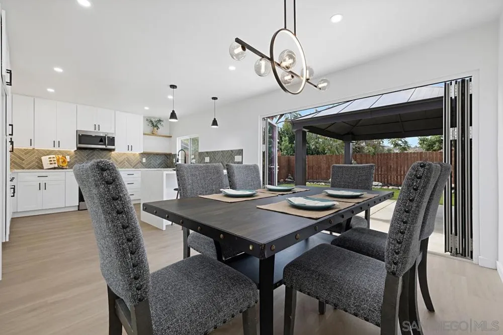 10416 Plaza Paseo Dr Lakeside, CA 92040