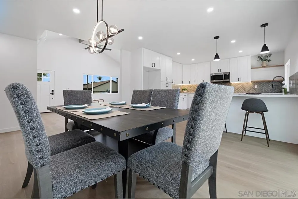 10416 Plaza Paseo Dr Lakeside, CA 92040